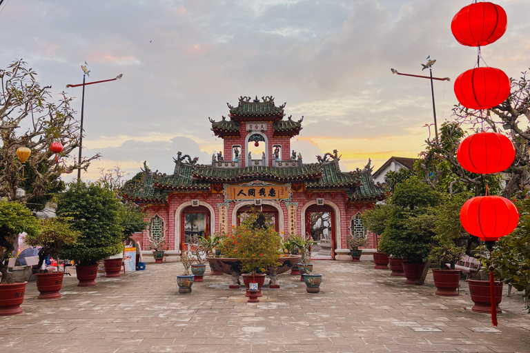 Hoi An Old Town Walking: Trader's Old House & Photo Spot
