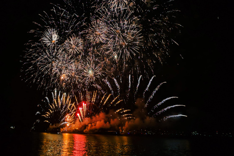 Tour en bateau : Naviguez vers 2026 à Lisbonne, 3 heures avec champagneTour en bateau : Navigation vers le Nouvel An 2026 à Lisbonne, 3 heures avec champagne