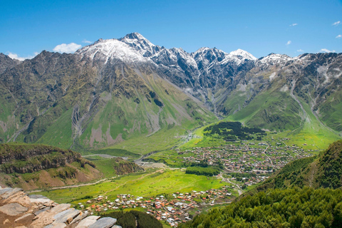 Tbilisi to Stepantsminda: Kazbegi Transfer with Stops