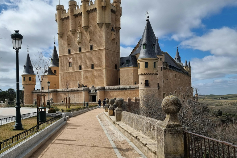 From Madrid: Toledo Private Day Trip with Hotel Pickup Group Toledo Private Day Trip with Hotel Pickup