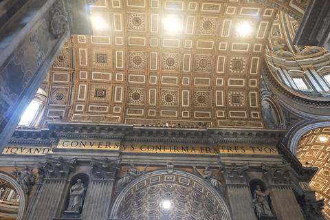 Rome : Basilique Saint-Pierre, tombeaux papaux et ascension du dômeVisite de groupe en anglais