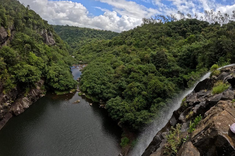 Seven Waterfalls Abseiling and Canyoning Guided Experience