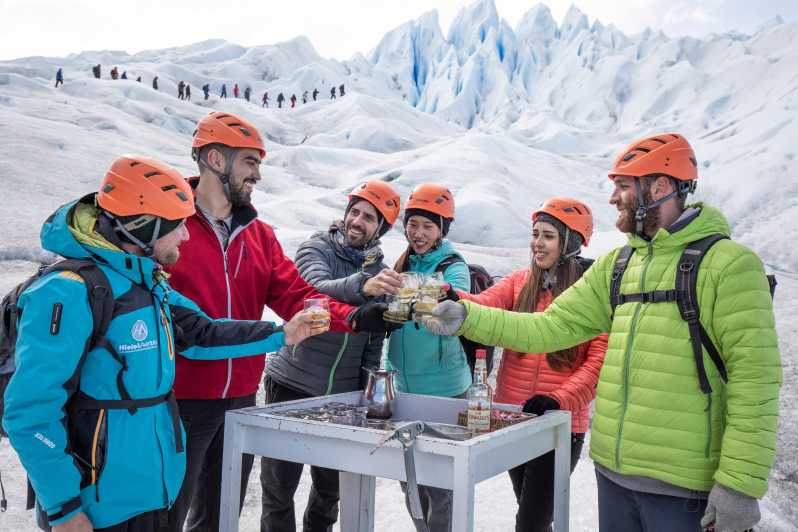 Desde El Calafate: Senderismo sobre el hielo del glaciar Perito Moreno