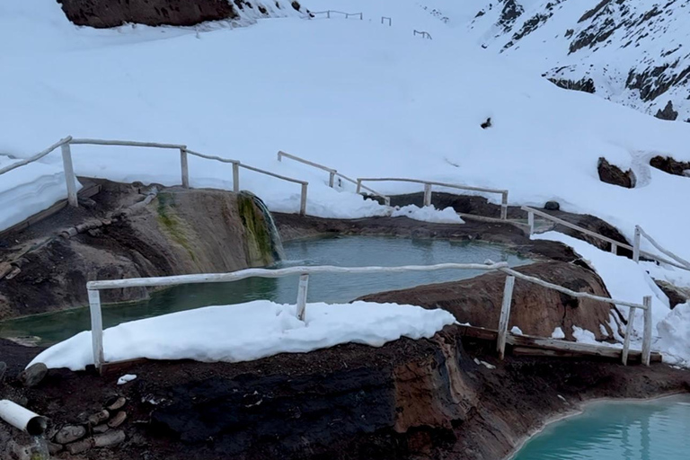 Excursión de día completo al Embalse del Yeso y las Termas desde Santiago