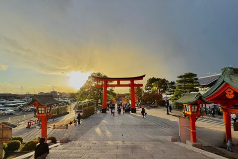 Kyoto: Early-Access Fushimi Inari Private Walking Tour