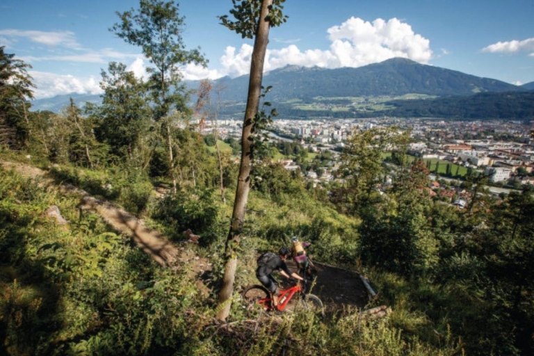 Innsbruck: Arzler Alm Single Trail E-bike Tour Innsbruck: Two hours E-Bike Tour to Arzler Alm