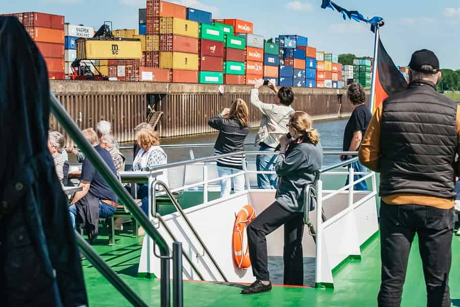Köln: 3-stündige Tour durch den Hafen. Foto: GetYourGuide