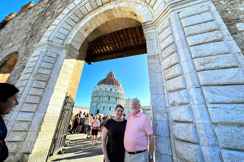 Pisa: Street Food and City Highlights Walking Tour