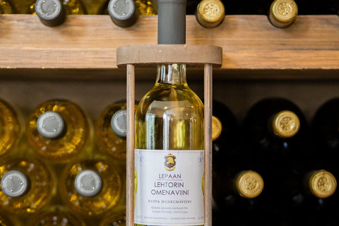 Helsinki: Private Visit to Finnish Berry Winery with Tasting