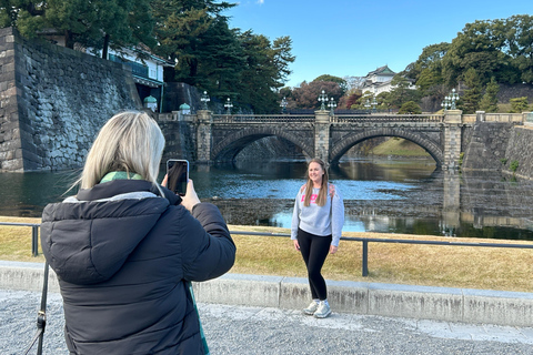 Tokyo: Tour storico a piedi del Palazzo Imperiale e del Castello di Tokyo