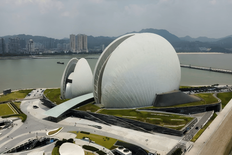 Guangzhou to Zhuhai 1 Day Tour: Discover Coastal Charms