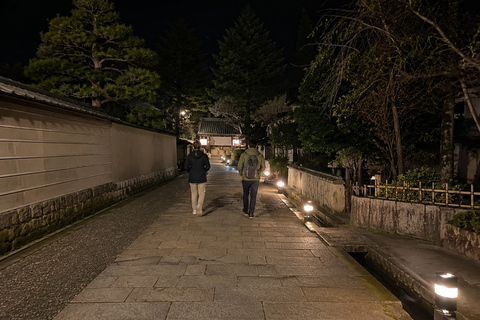 Kanazawa: Nishi Chaya & Riverside Night Photo Walk