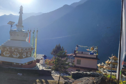 Kathmandu: 3-Day Helambu Ama Yangri Trek with Guide