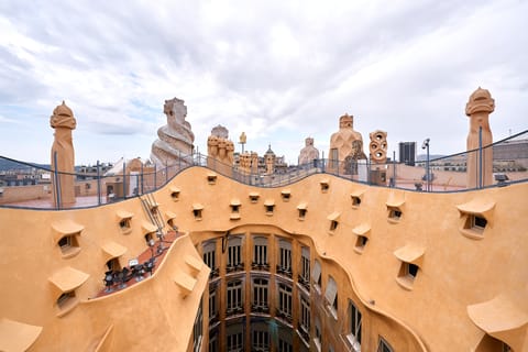Barcelona: Visita exclusiva a la Casa Milà antes del horario y terraza