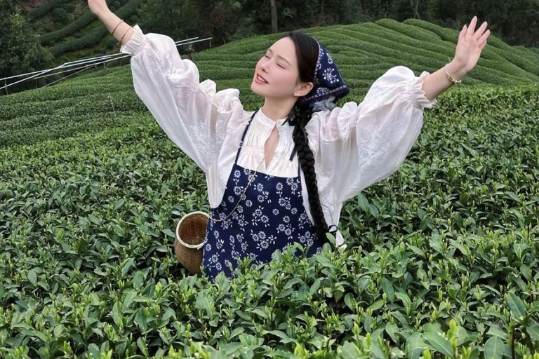 Hangzhou: Meijiawu Tea Picking, Roasting, Tasting Experience