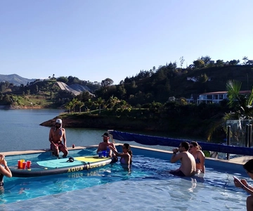 Medellín: Guatape Tour + Boat Party