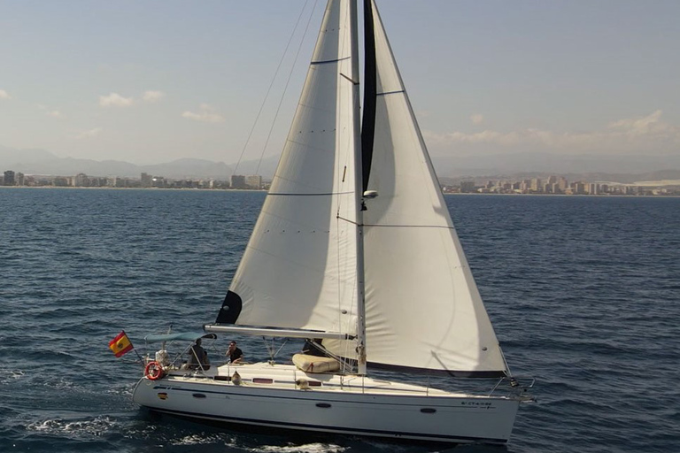 Alicante: Sailboat ride in Alicante Bay Private sailing trip in Alicante Bay