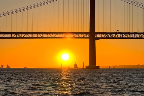 Prywatna wycieczka żaglówką po Lizbonie - zachody słońca i inne wycieczkiWycieczka o zachodzie słońca