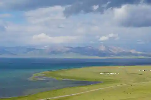 Oplev den nomadiske livsstil i 2 dage ved Song-Kul-søen