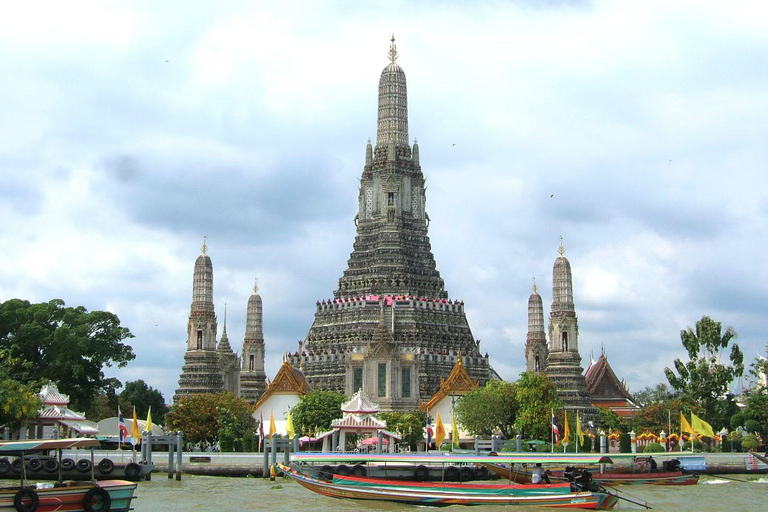 Bangkok: Wat Arun Guided Tour with History of King Taksin