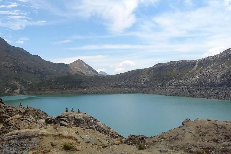 Laguna Rocutuyoc and Honkopampa Ruins Private Service