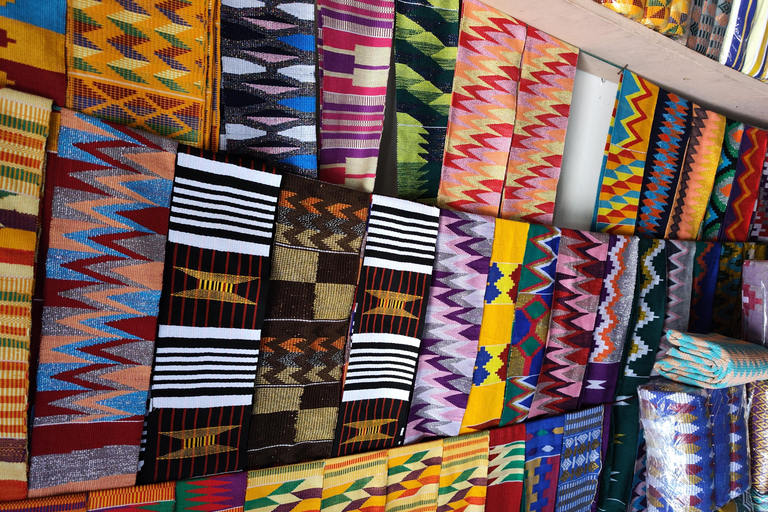 Accra: Kumasi e Cape Coast - Esperienza privata sulla storia dei neriAccra: Kumasi e Cape Coast - Un'esperienza privata alla scoperta della storia dei neri