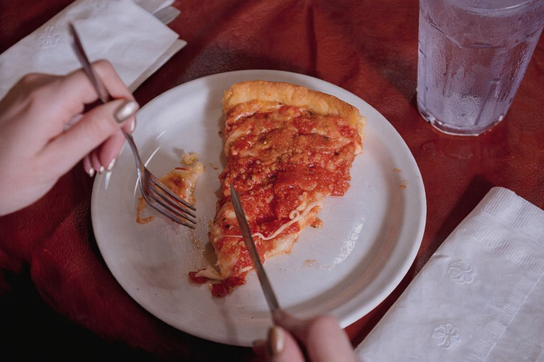 Chicago: Iconic Foods Walking Tour with Local Guide