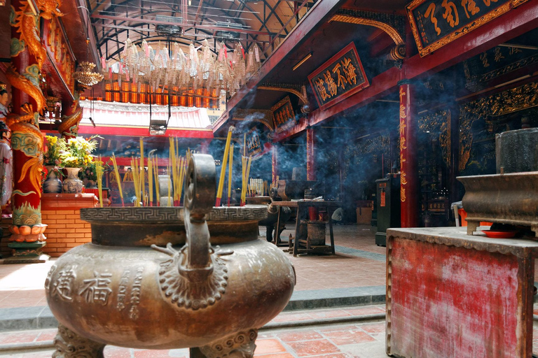 Ho Chi Minh: Colonial Landmarks, War Museum, and Cholon Tour Private Tour