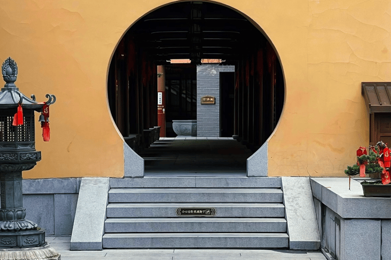 Shanghai Hanzi Meditation Experience at Jade Buddha Temple