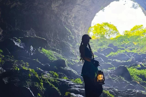 Zhangjiajie: 3-Day Private Hiking Tour with Guide & Hotel