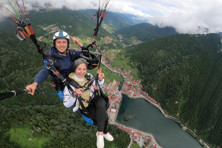 Trabzon: esperienza di parapendio in tandem a Uzungöl