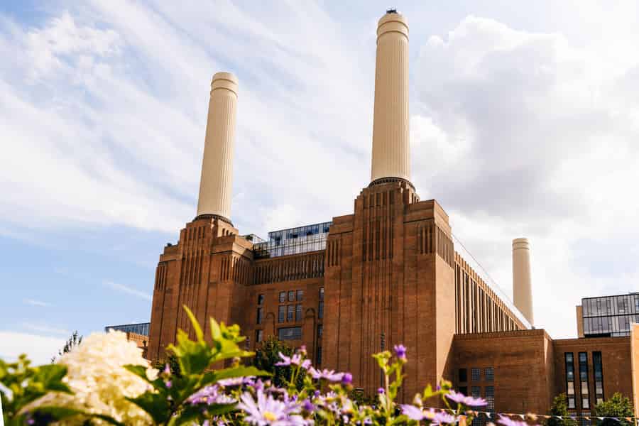 Der Schornsteinlift im Battersea Power Station. Foto: GetYourGuide