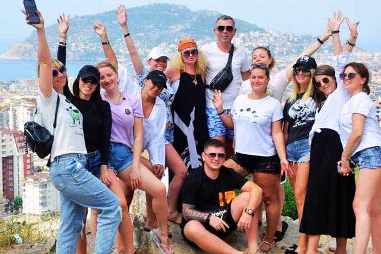 Visita à aldeia de Alanya: Cultura, natureza e diversão