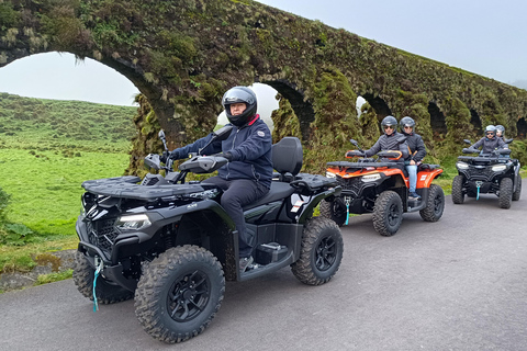 Sete Cidades : Visite d'une demi-journée en quad (ATV)1 personne à 1 quadruple