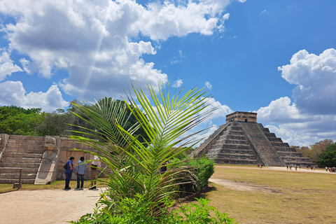 Valladolid: Tour Chichen Itza, Cenote, lunch &amp; Ek Balam