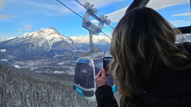 Calgary: Canmore, Banff, Lake Louise, and Gondola Day Trip