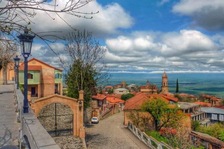 Tbilisi: Kakheti Wine Tour, Sighnaghi & Monasteries