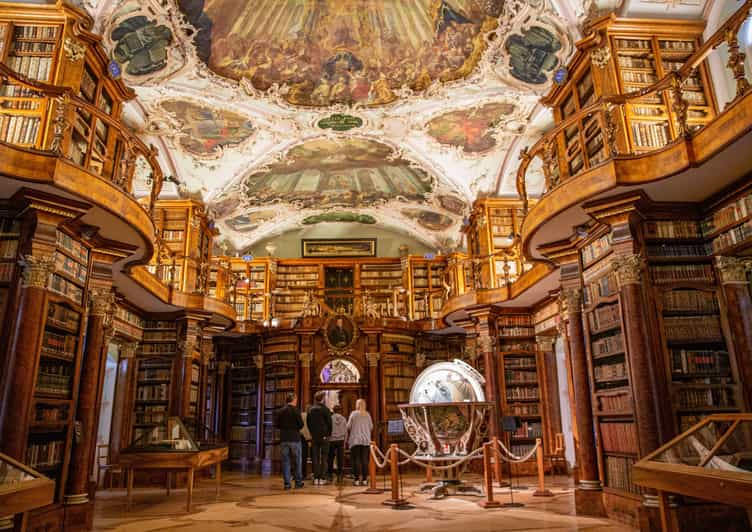 St. Gallen: Public Old Town Tour with Cathedral and Abbey Library