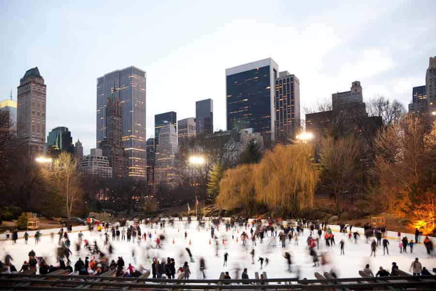 New York City: Schlittschuhlaufen im Wollman Rink mit Schlittschuhverleih. Foto: GetYourGuide New York City: Schlittschuhlaufen im Wollman Rink mit Schlittschuhverleih. Foto: GetYourGuide