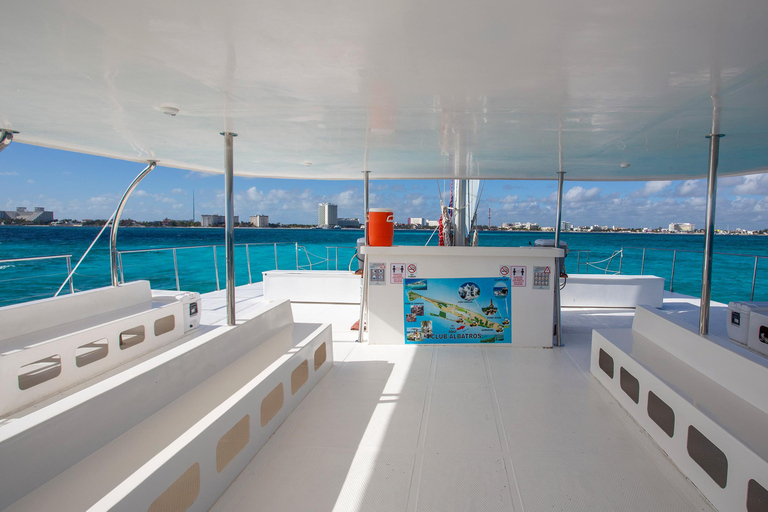 Riviera Maya:Catamaran to Isla Mujeres with lunch & open bar