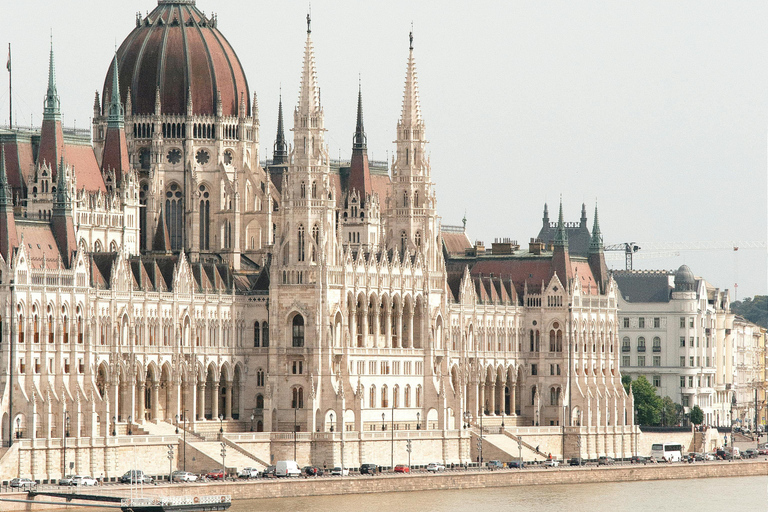 Vienna daytrip: Private transfer from Budapest and back Vienna daytrip 6h: Private transfer from Budapest and back