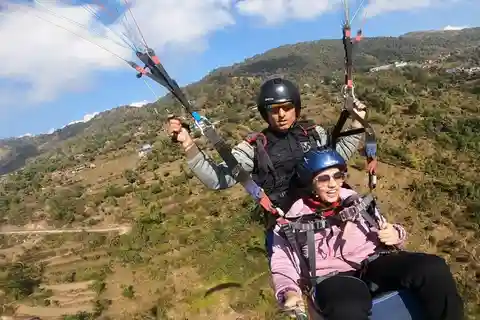 Parapendio a Pokhara con foto e video