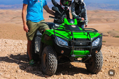 Marrakech: Excursão ao deserto de Agafay com quadriciclo, passeio de camelo e jantar