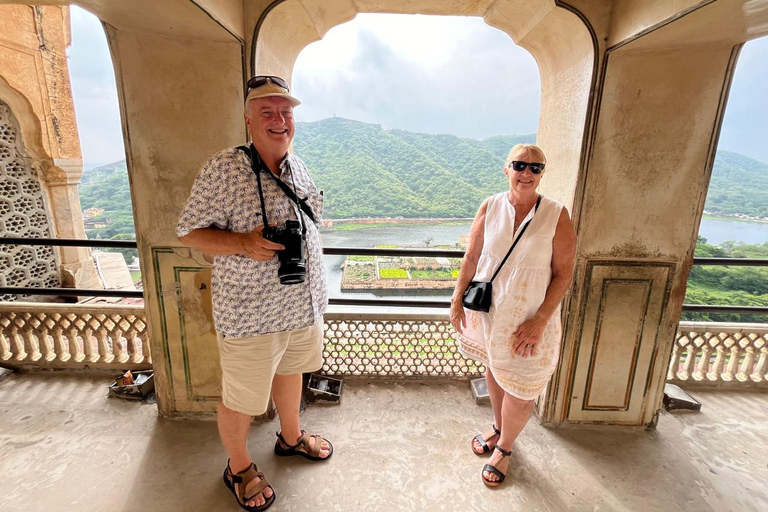 From Mumbai: 4-Day Golden Triangle Tour with Flights Tour Price without Hotels