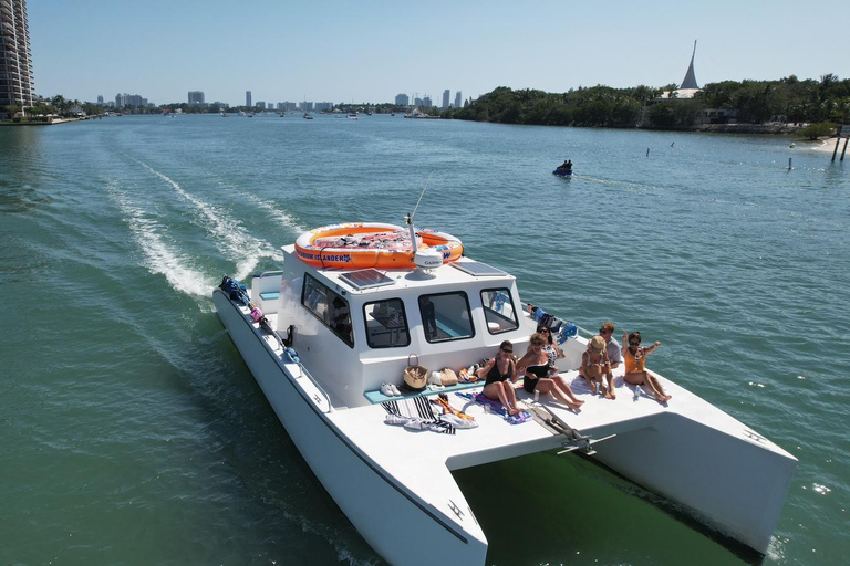 Miami: Avontuurlijke cruise met jetski, tubing en drankjesTour met gas- en jachthavenkosten