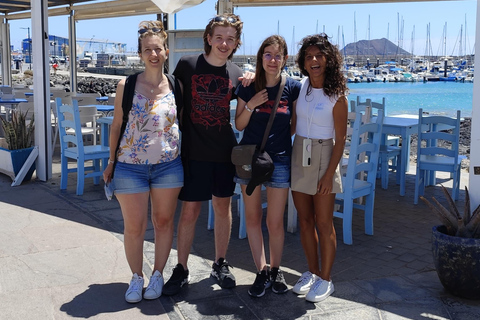 Corralejo: passeio a pé com degustação de produtos locaisCorralejo: Passeio a pé com degustação de produtos locais