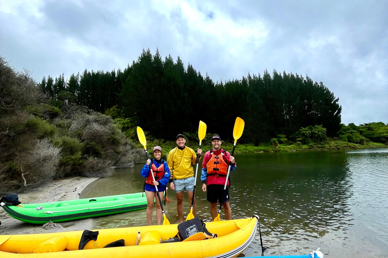 Rotorua: Geheimtipp: Mit dem Kajak zu natürlichen heißen QuellenRotorua: Geheimtipp: Kajakfahren und heiße Quellen