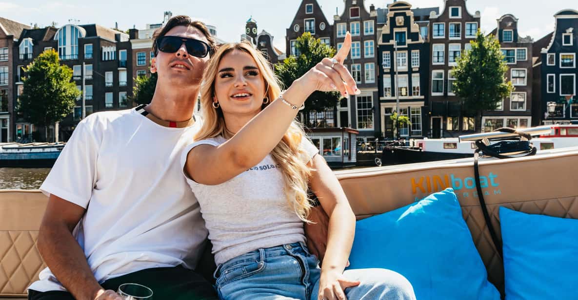 Afbeelding 11 van Amsterdam: Grachtenrondvaart in open boot met drankoptie