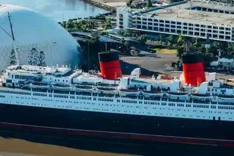 Kalifornien: Helikopterturen Long Live the Queen (Mary)