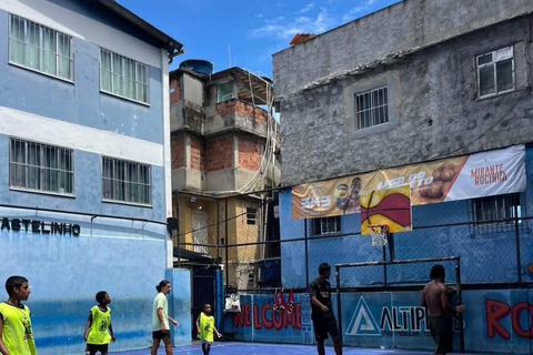 Rio de Janeiro: Private Rocinha Tour by Two Local Cousins